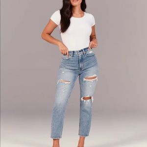 AbErcrombie Curve Love Ankle Straight Jeans